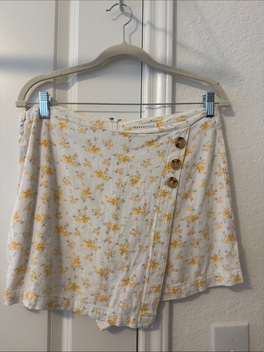 Aeropostale White & Yellow Floral Mini Skirt with Button Detail
